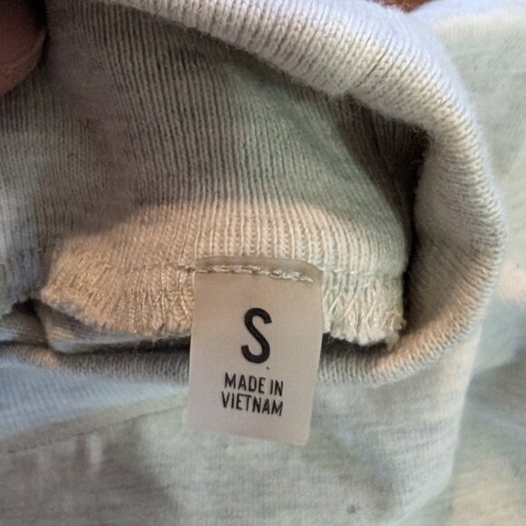 BNWT Fear of God Essentials Light Oatmeal Long Sleeve Shirt - Size S - Picture 4 of 7